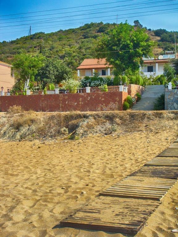 Vistonia Apartment Агиос Георгиос Пагон Екстериор снимка